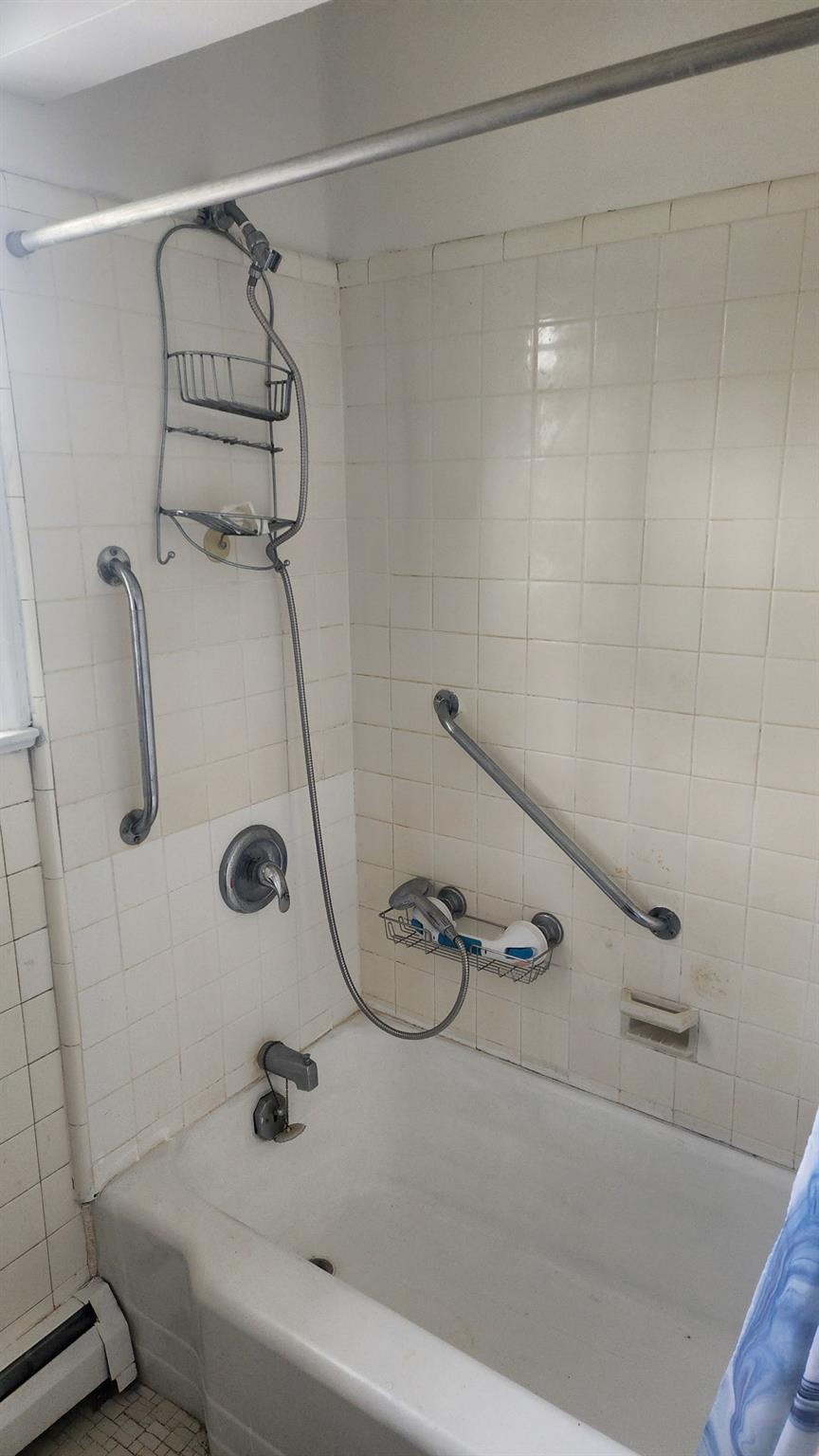 Malverne, New York, 11565, United States, 4 Bedrooms Bedrooms, ,2 BathroomsBathrooms,Residential,For Sale,1907627