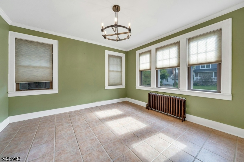 Livingston Twp., New Jersey, 07039, United States, 2 Bedrooms Bedrooms, ,2 BathroomsBathrooms,Residential,For Sale,1951171