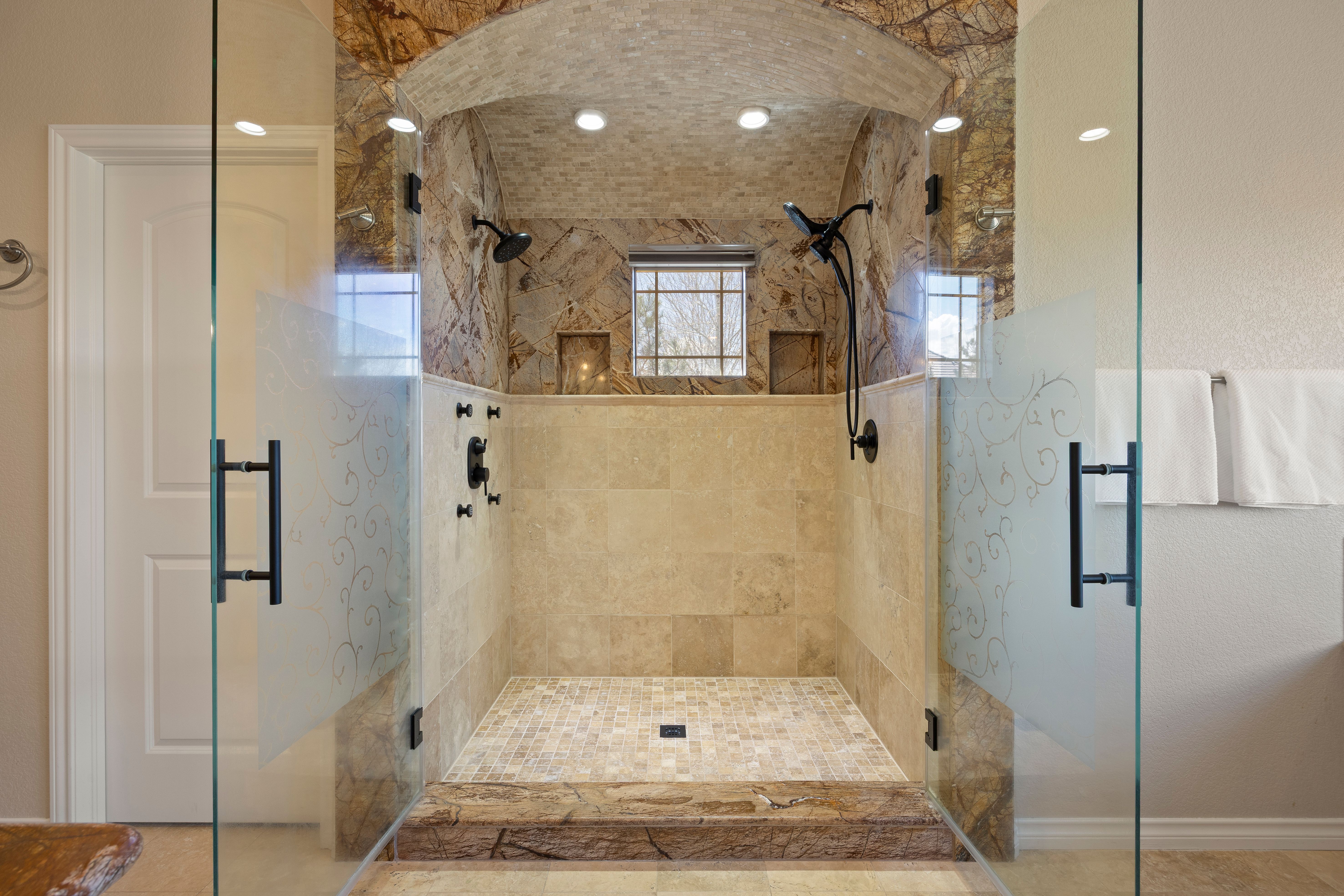  Ideal Blend of Space, Setting and Livability - 物件實景