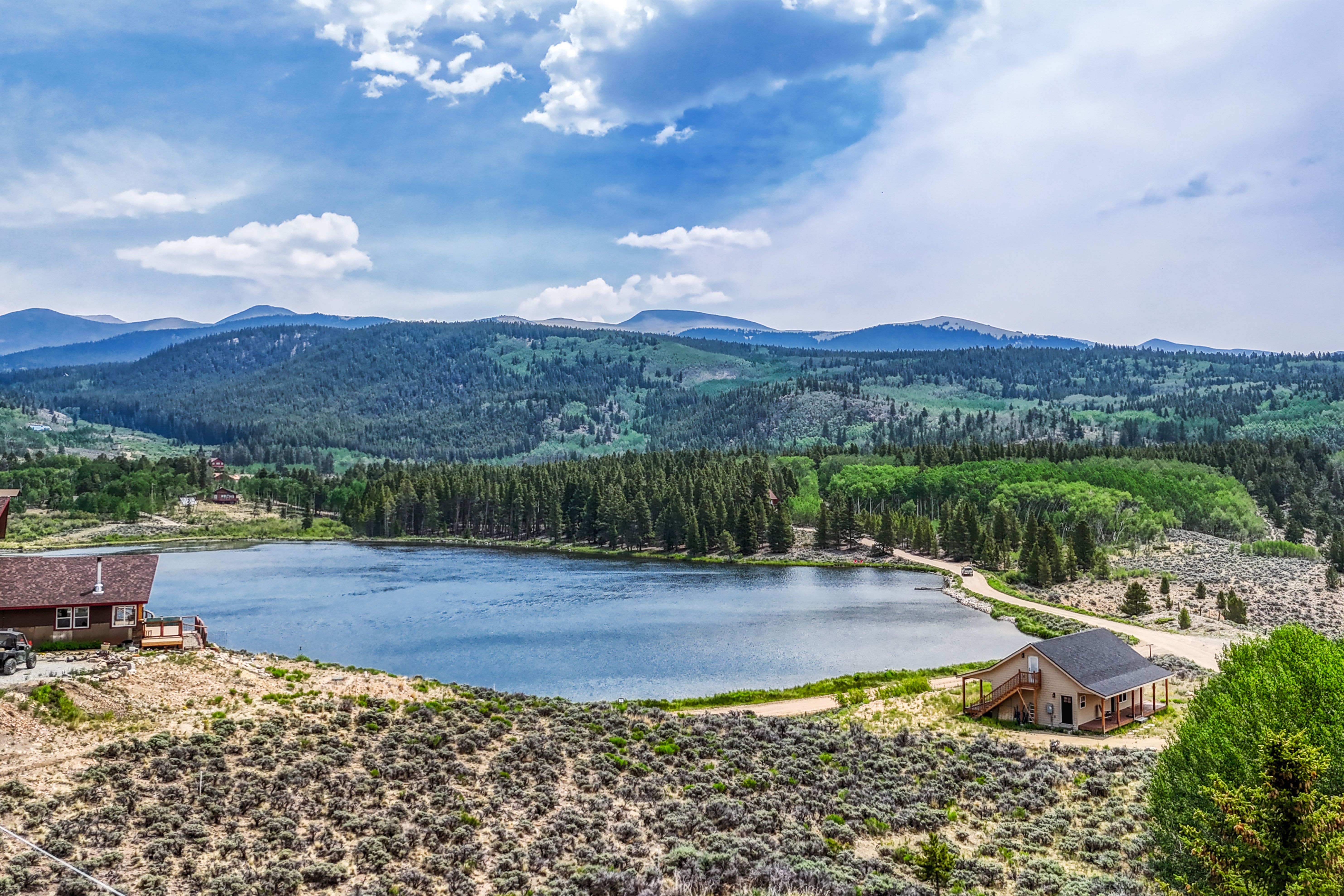  Remodeled Beaver Lakes Chalet with Lake & Mountain Views - 物件實景