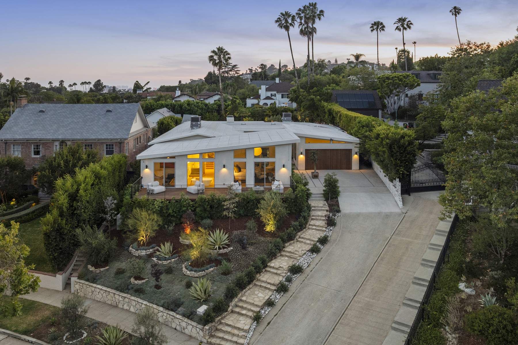  2235 Chislehurst Dr - 物件實景