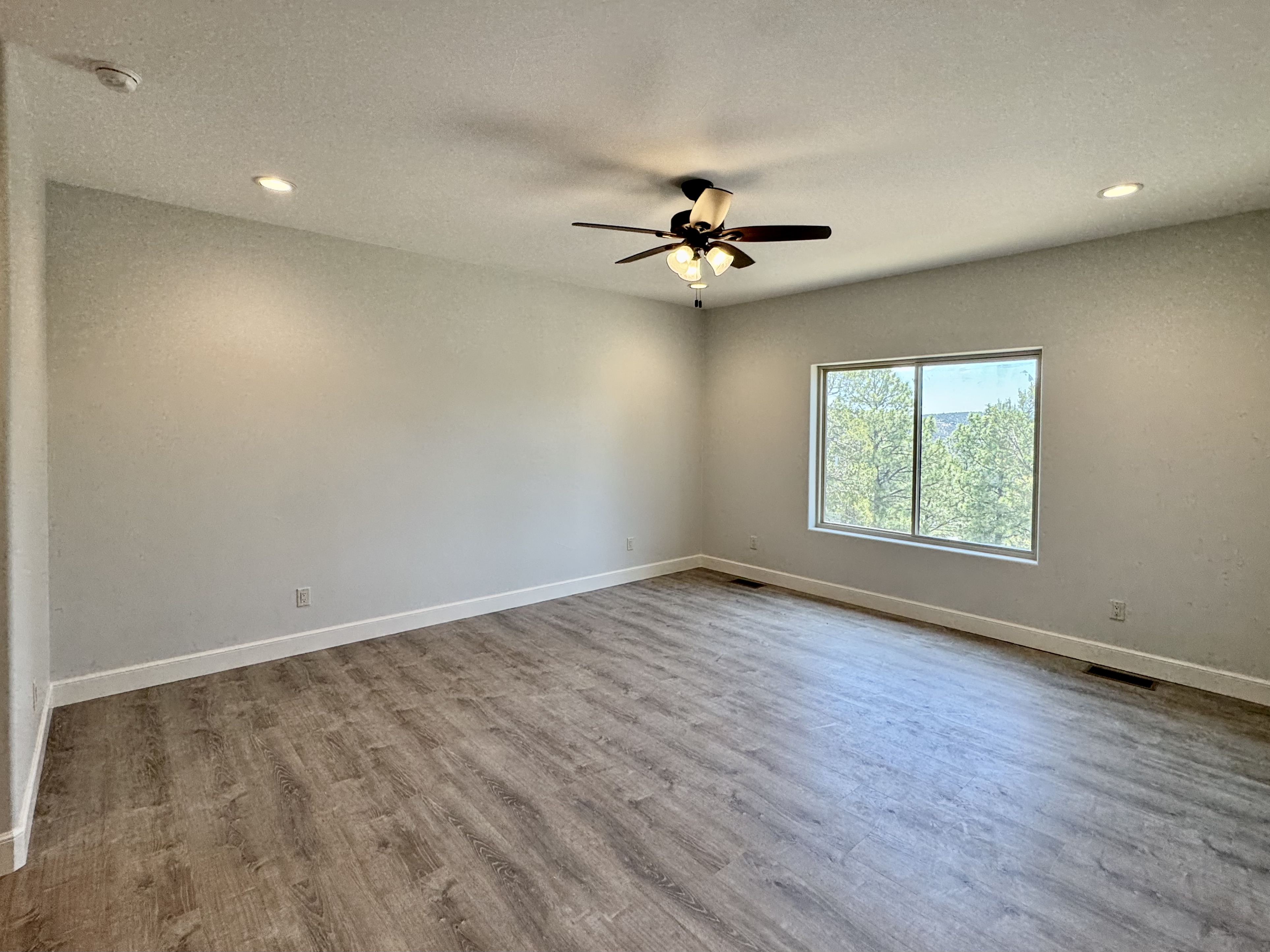 Ruidoso, New Mexico, 88345, United States, 5 Bedrooms Bedrooms, ,5 BathroomsBathrooms,Residential,For Sale,1981179