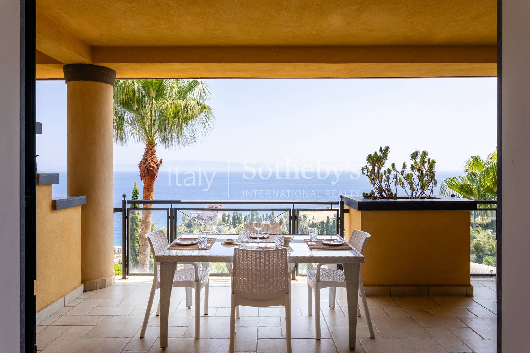  Sea-view apartment in an exclusive residence - 物件實景