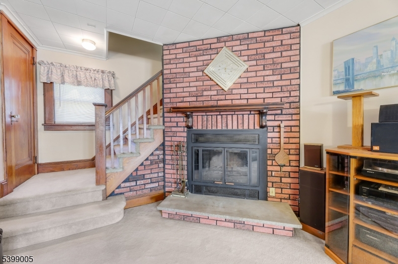 Totowa Boro, New Jersey, 07512, United States, 3 Bedrooms Bedrooms, ,1 BathroomBathrooms,Residential,For Sale,1999584