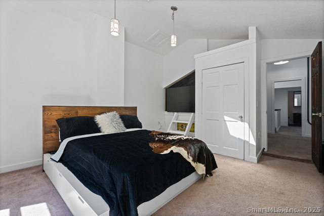 Killingly, Connecticut, 06239, United States, 2 Bedrooms Bedrooms, ,2 BathroomsBathrooms,Residential,For Sale,2000954