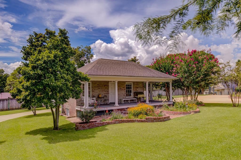 Vicksburg, Mississippi, 39180, United States, 4 Bedrooms Bedrooms, ,4 BathroomsBathrooms,Residential,For Sale,1778903