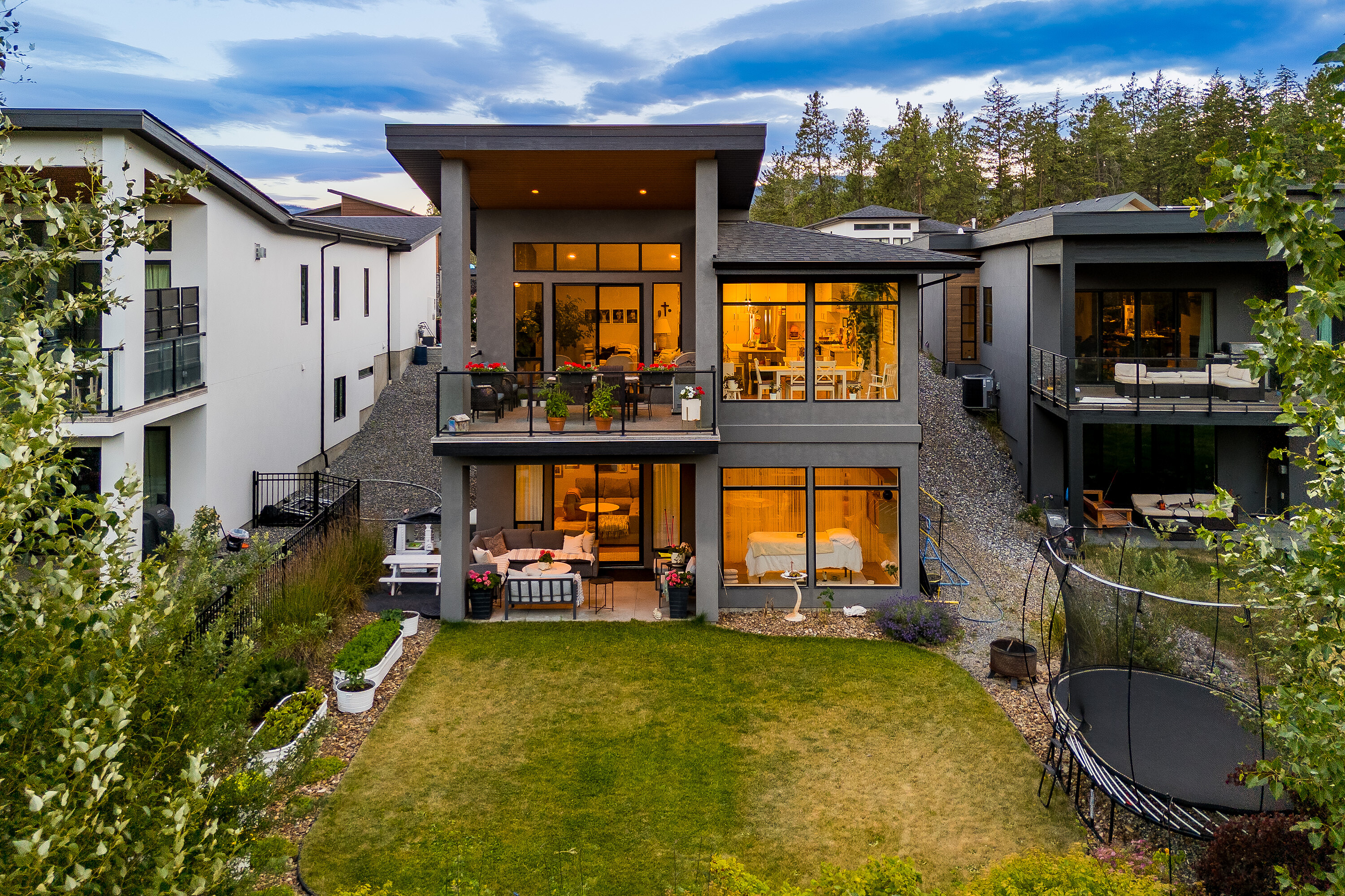  Walkout Rancher in Lakestone - 物件實景