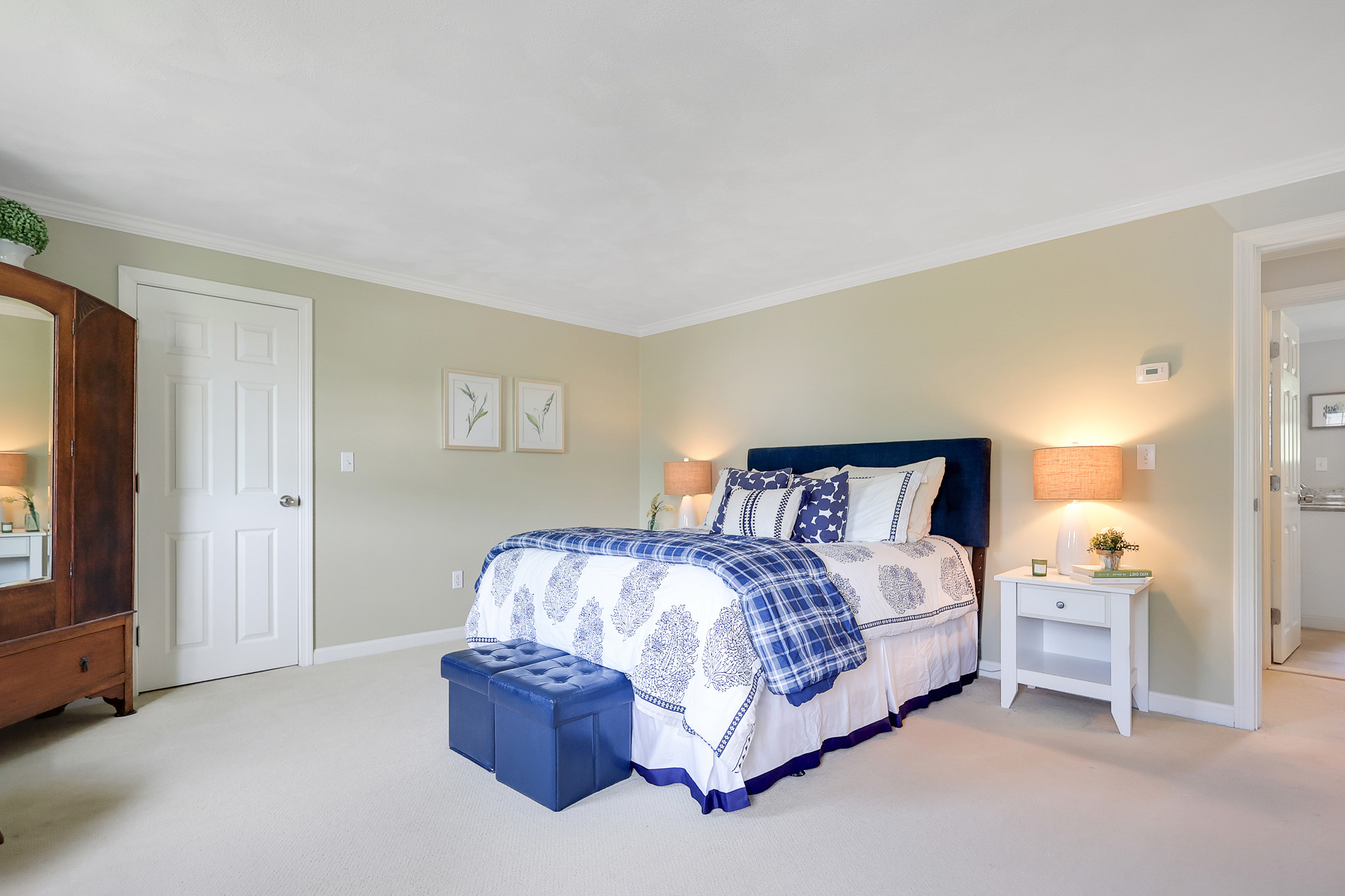 North Andover, Massachusetts, 01845, United States, 2 Bedrooms Bedrooms, ,2 BathroomsBathrooms,Residential,For Sale,2048413