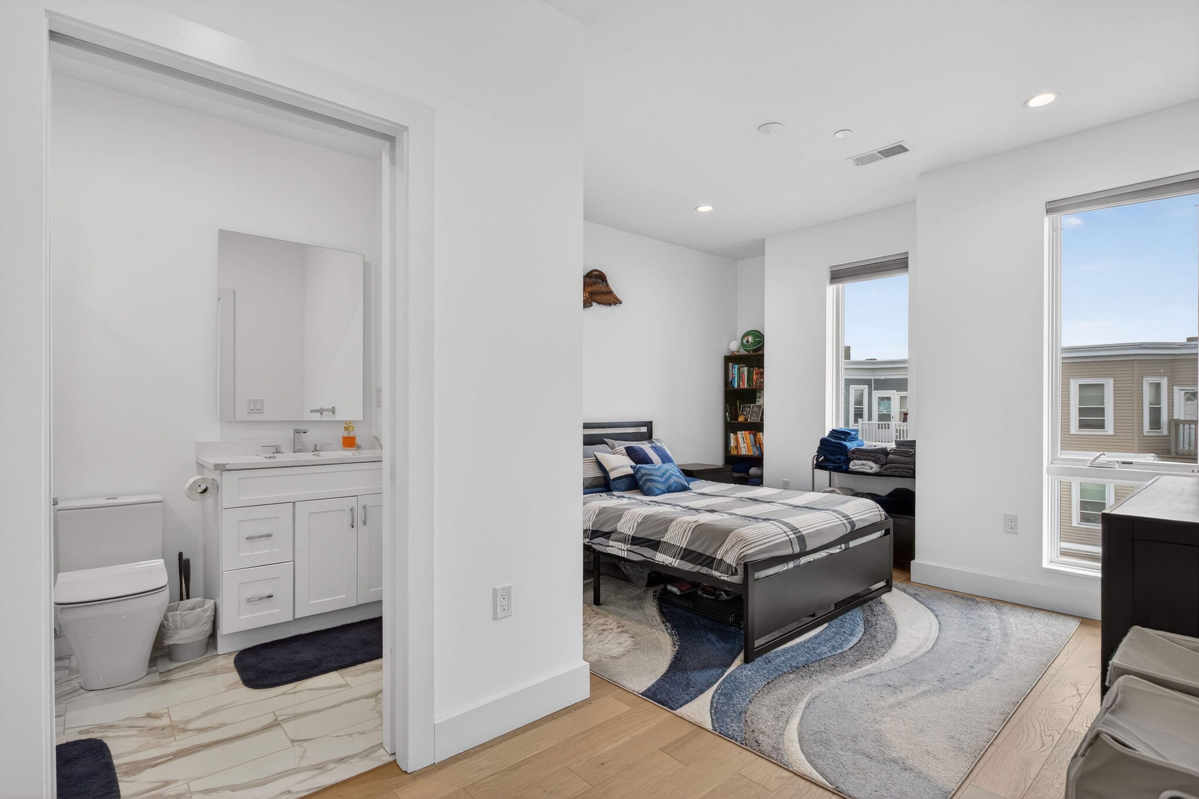  946 Saratoga Street, Boston, MA, 02128 - 物件實景