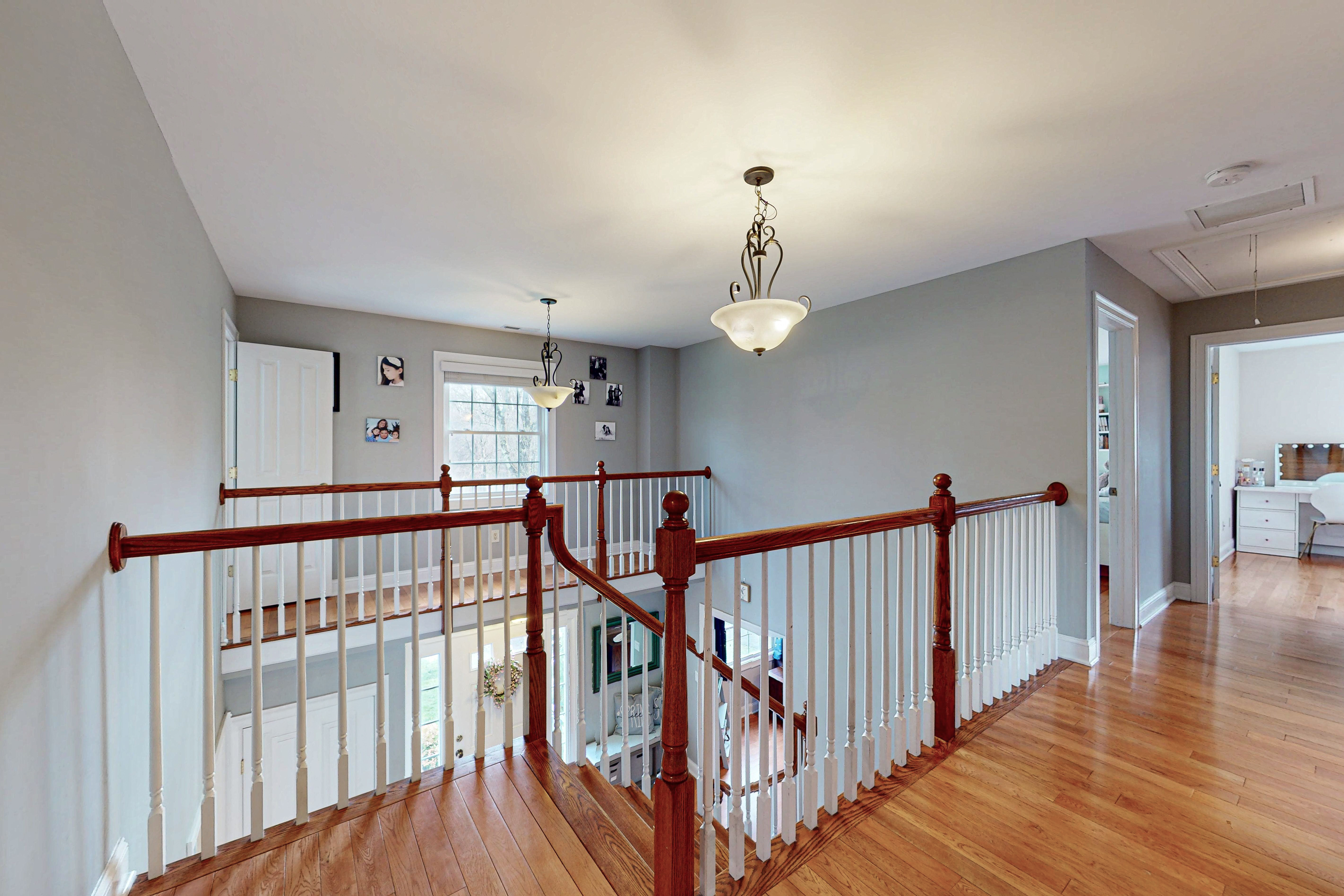  Magnificent Updated Colonial - 物件實景