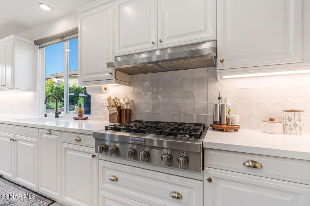 Simi Valley, California, 93065, United States, 4 Bedrooms Bedrooms, ,4 BathroomsBathrooms,Residential,For Sale,2007456