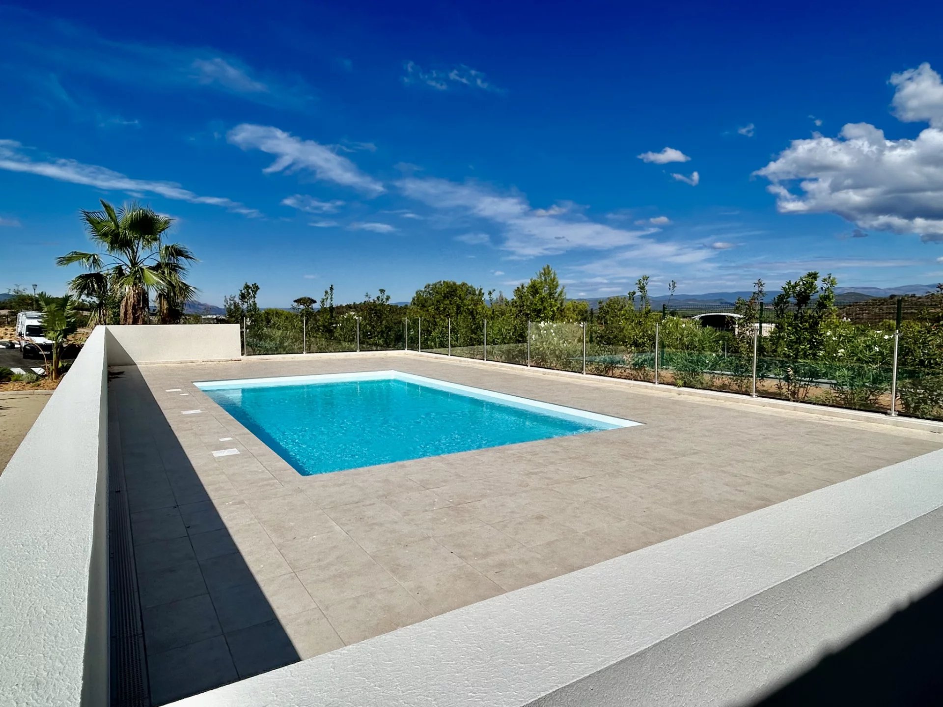 Saint-Raphaël, Provence-Alpes-Côte d’Azur, 83700, FR, 3 Bedrooms Bedrooms, ,5 BathroomsBathrooms,Residential,For Sale,1994718