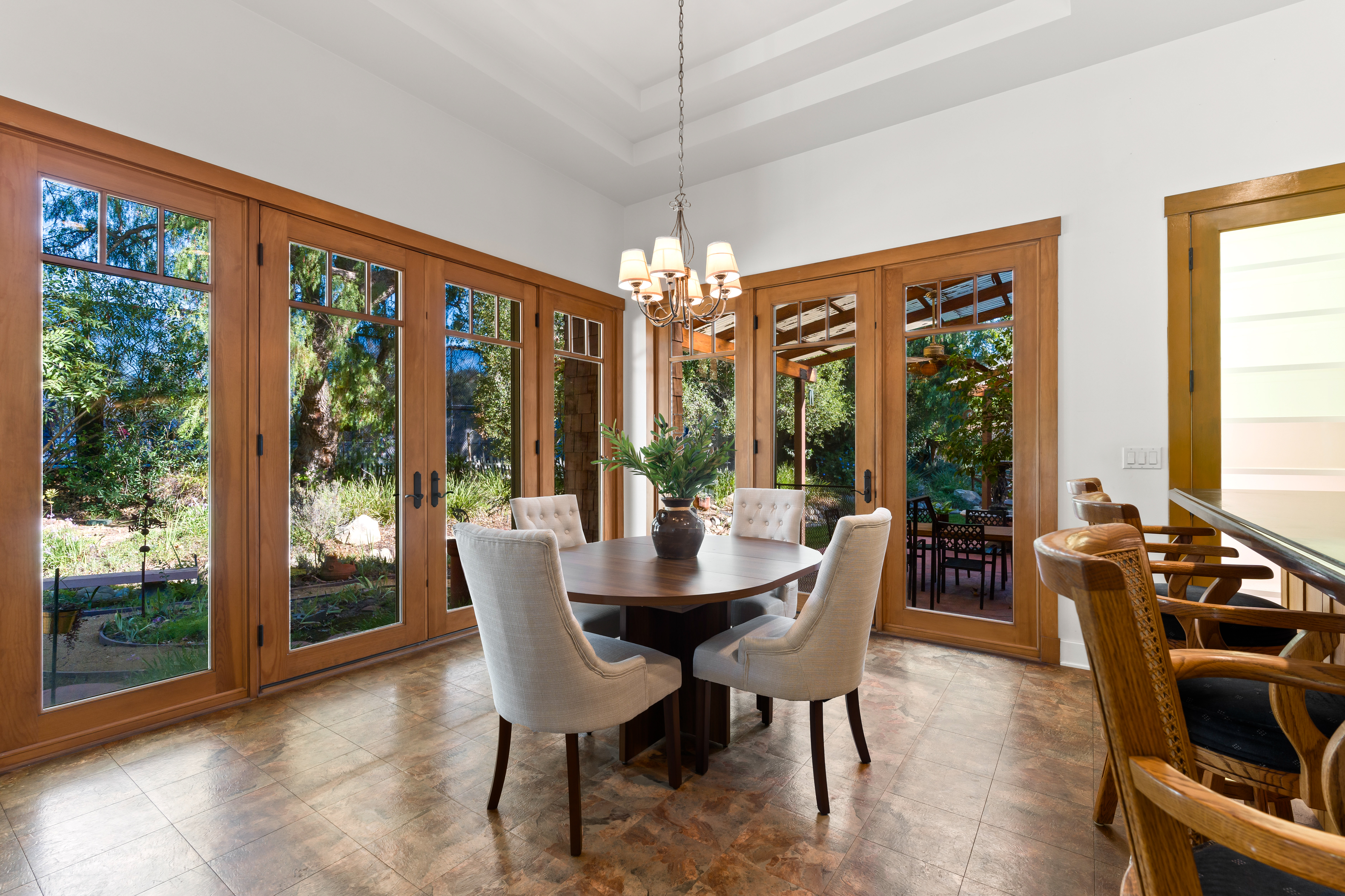  402 South Montgomery Street, Ojai, CA 93023 - 物件實景