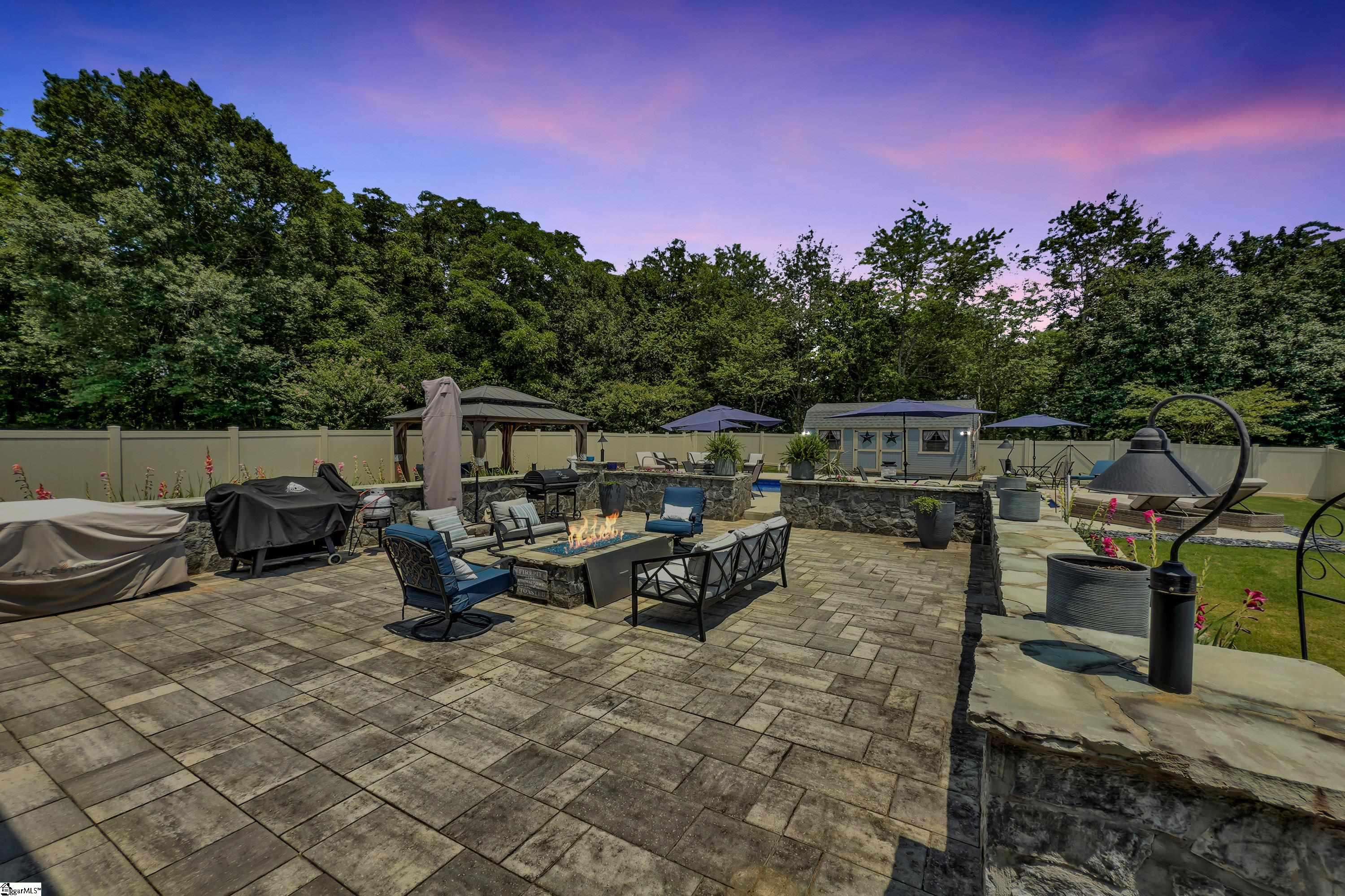 Simpsonville, South Carolina, 29681, United States, 5 Bedrooms Bedrooms, ,4 BathroomsBathrooms,Residential,For Sale,1885438