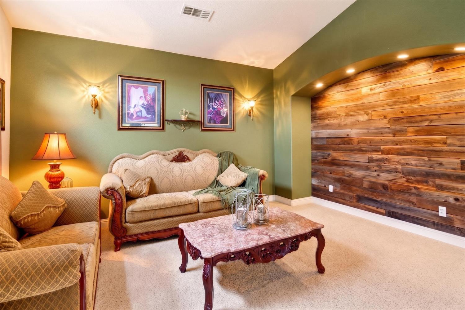 Valley Springs, California, 95252, United States, 4 Bedrooms Bedrooms, ,3 BathroomsBathrooms,Residential,For Sale,2049425