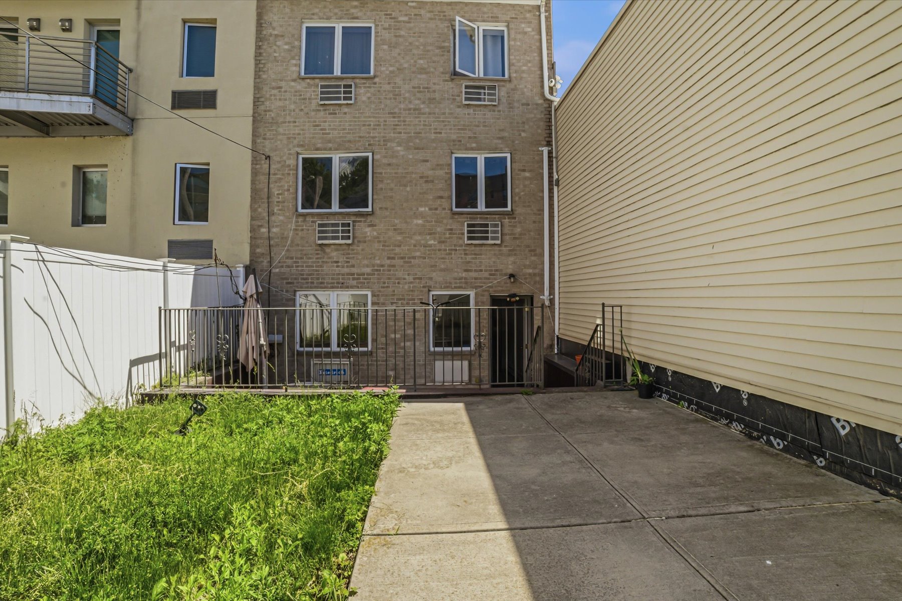  2011 Colonial Avenue, Bronx, NY, 10461 - 物件實景