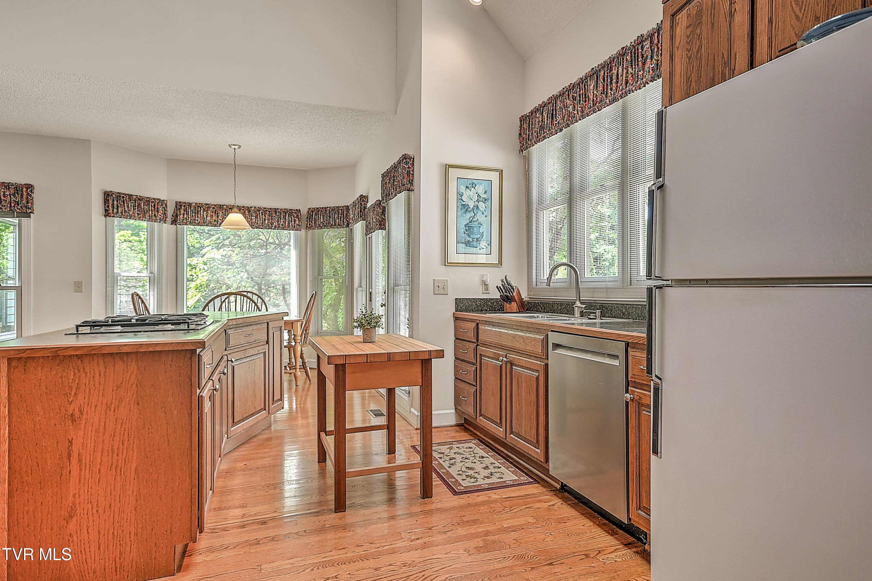 Johnson City, Tennessee, 37604, United States, 4 Bedrooms Bedrooms, ,3 BathroomsBathrooms,Residential,For Sale,1870775