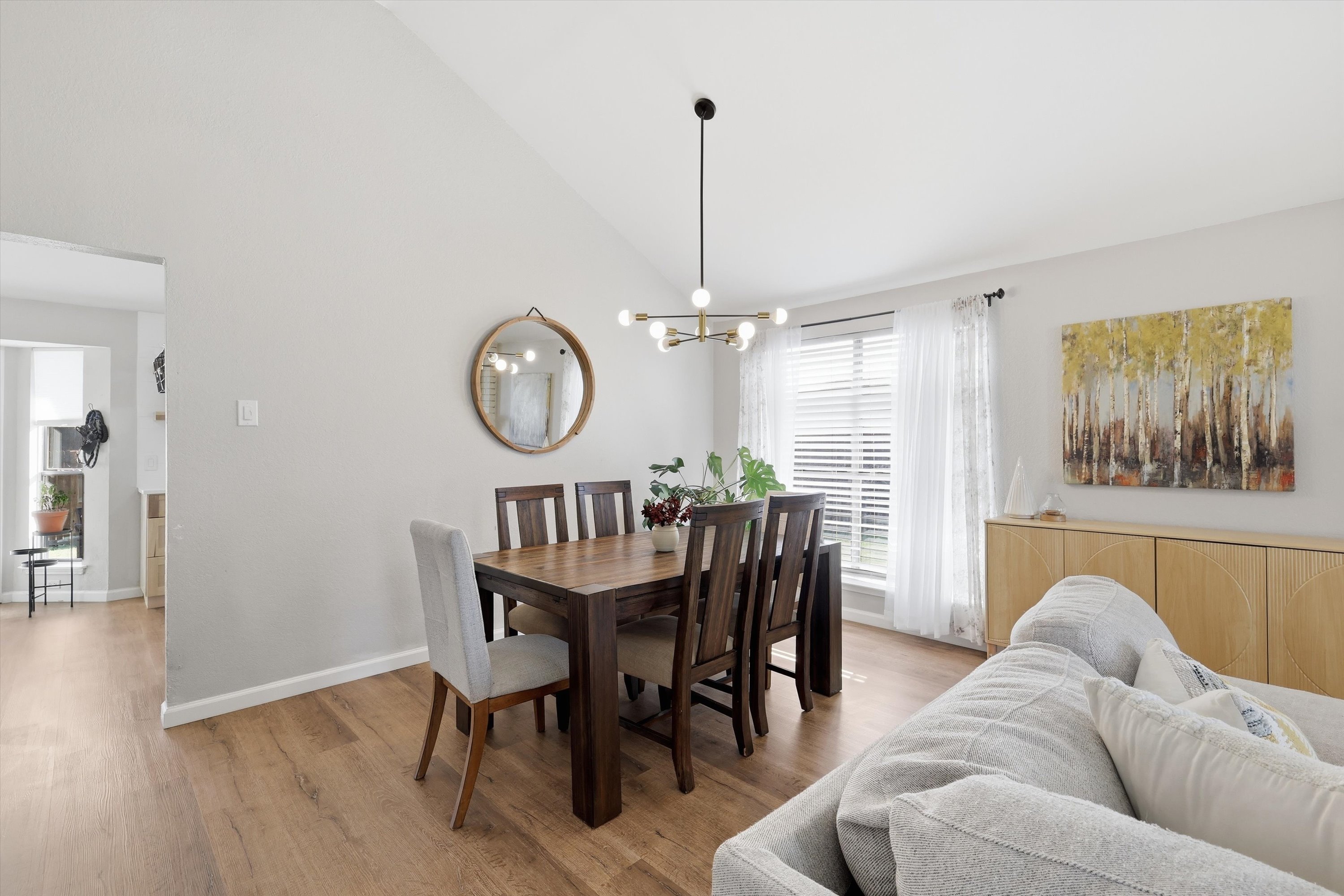  Beautifully Updated in Rowlett with a 2.75% Assumable FHA Loan - 物件實景