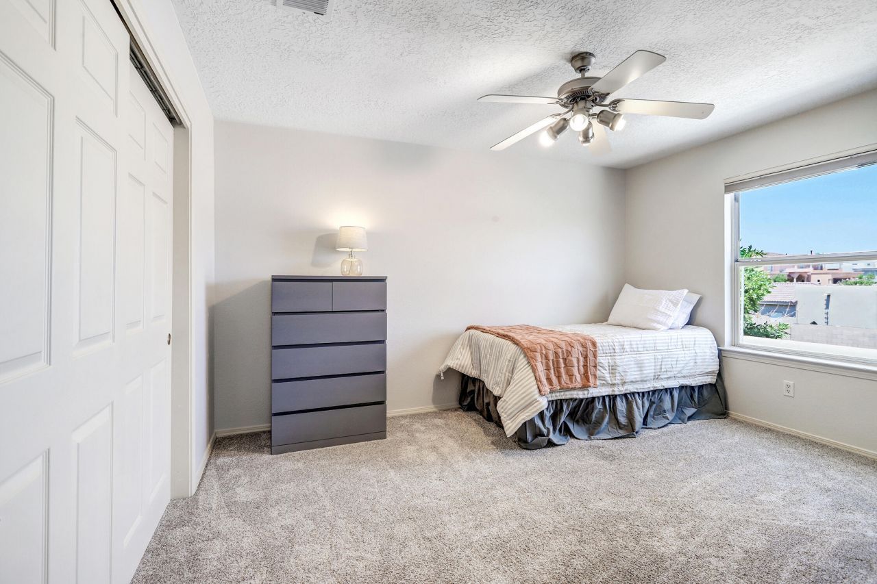 Albuquerque, New Mexico, 87114, United States, 4 Bedrooms Bedrooms, ,3 BathroomsBathrooms,Residential,For Sale,1917819