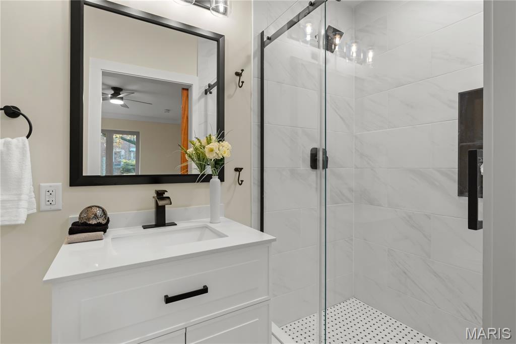 St Louis, Missouri, 63130, United States, 4 Bedrooms Bedrooms, ,3 BathroomsBathrooms,Residential,For Sale,1995864