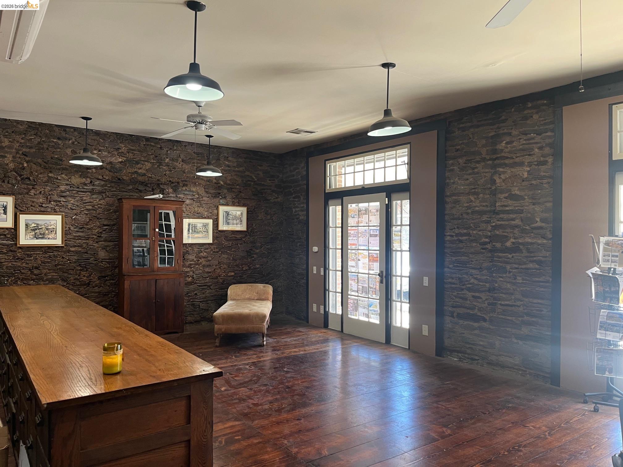 Jamestown, California, 95327, United States, 2 Bedrooms Bedrooms, ,Residential,For Sale,2042999
