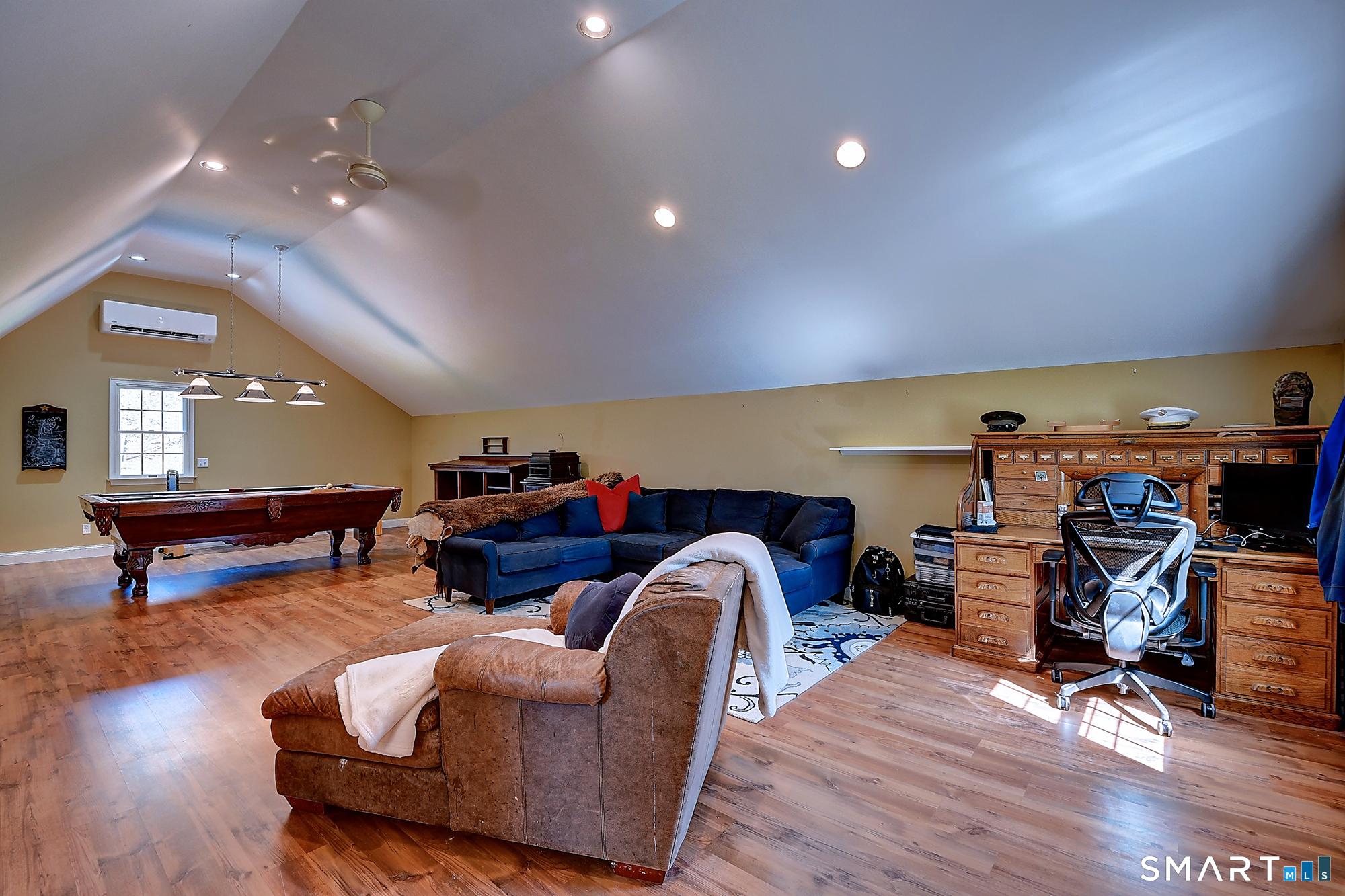 223, Connecticut, 06035, United States, 4 Bedrooms Bedrooms, ,3 BathroomsBathrooms,Residential,For Sale,2042939