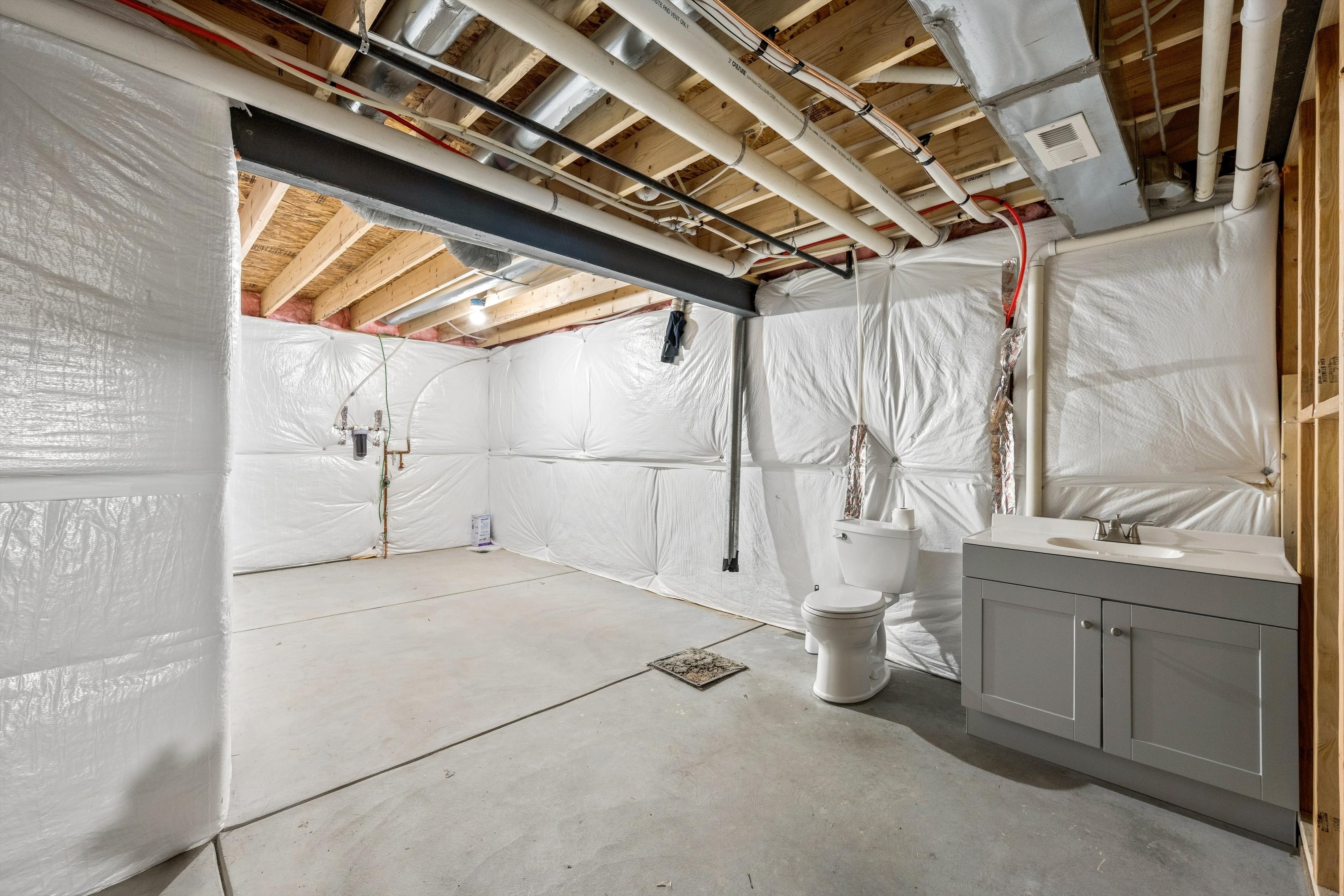  Beautifully Designed 4-Bedroom, 4-Bath Home - 物件實景