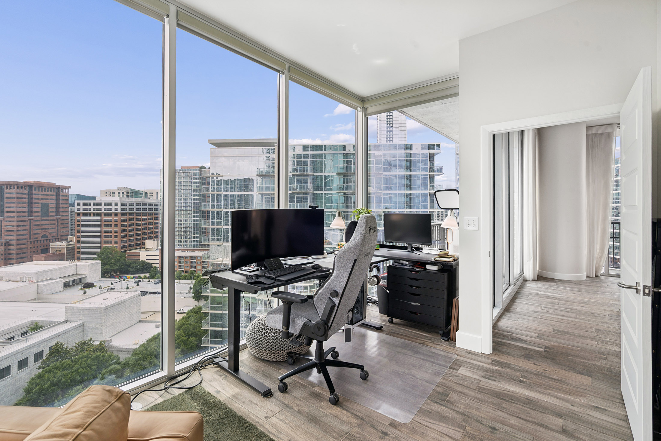  Stunning Southwest Views from Corner Residence at 1010 Midtown - 物件實景