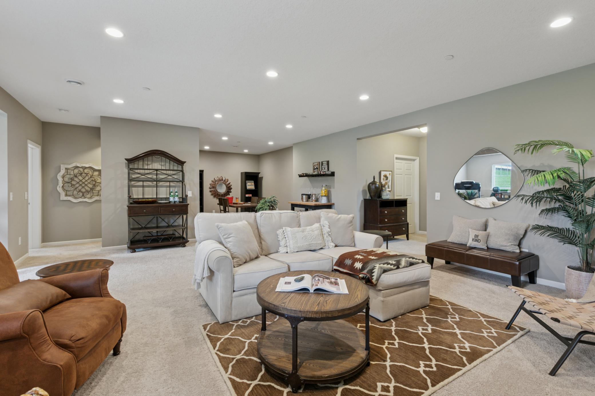 Lakeville, Minnesota, 55044, United States, 3 Bedrooms Bedrooms, ,2 BathroomsBathrooms,Residential,For Sale,1971412