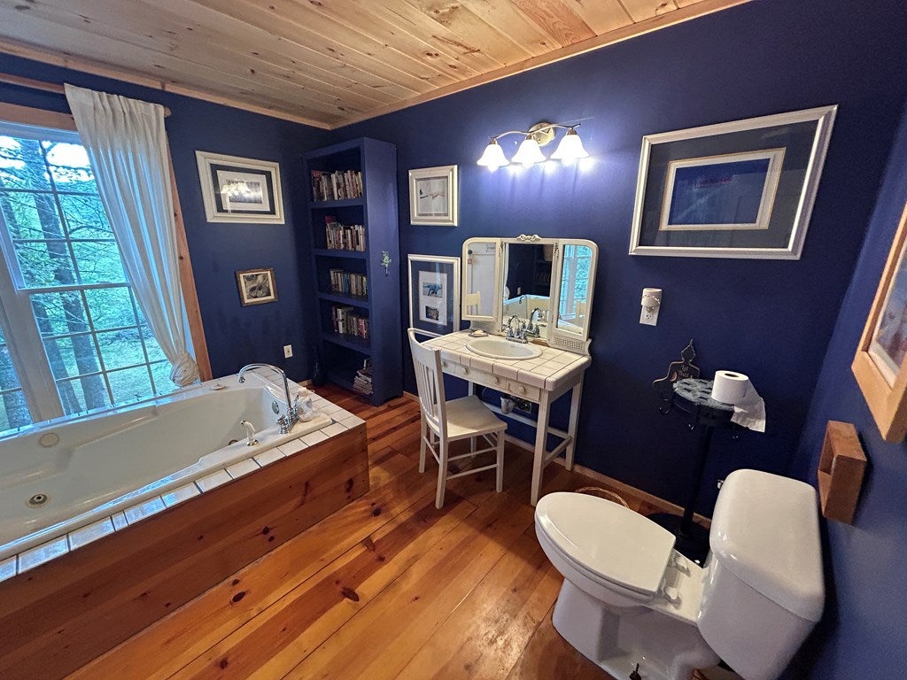 Blue Ridge, Georgia, 30513, United States, 3 Bedrooms Bedrooms, ,3 BathroomsBathrooms,Residential,For Sale,1954403