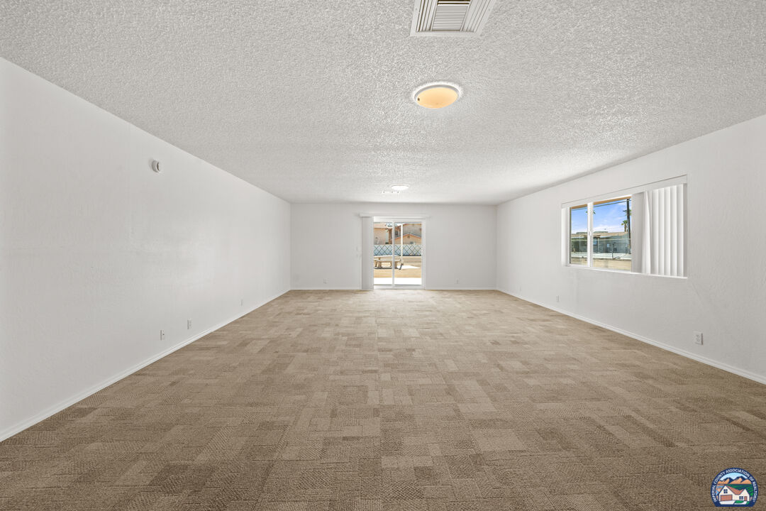 El Centro, California, 92243, United States, 3 Bedrooms Bedrooms, ,2 BathroomsBathrooms,Residential,For Sale,1939319