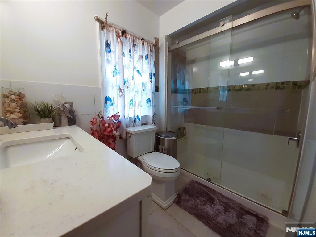 Paterson, New Jersey, 07504, United States, 5 Bedrooms Bedrooms, ,5 BathroomsBathrooms,Residential,For Sale,1837815