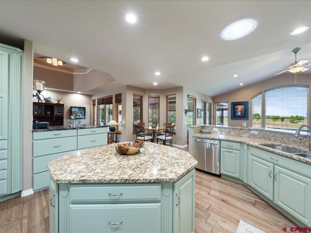 Montrose, Colorado, 81401, United States, 4 Bedrooms Bedrooms, ,3 BathroomsBathrooms,Residential,For Sale,1847638