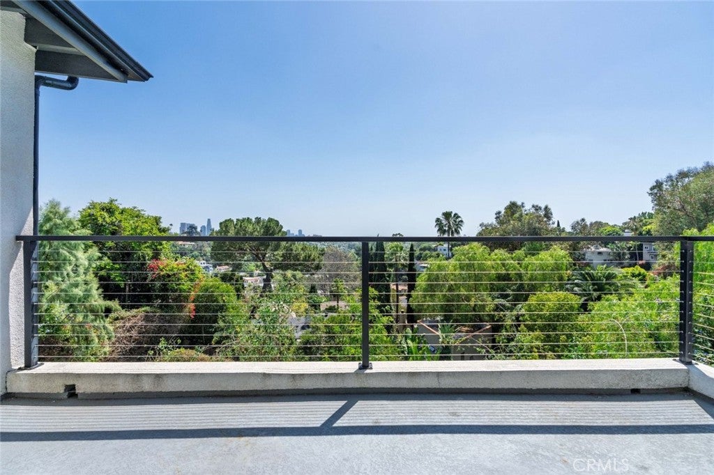 Los Angeles, California, 90026, United States, 3 Bedrooms Bedrooms, ,3 BathroomsBathrooms,Residential,For Sale,2040184