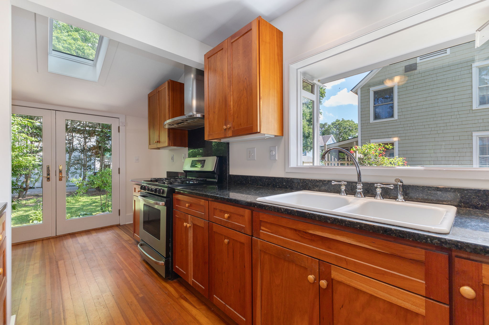  6 Pinewood Avenue, Saratoga Springs, NY, 12866 - 物件實景