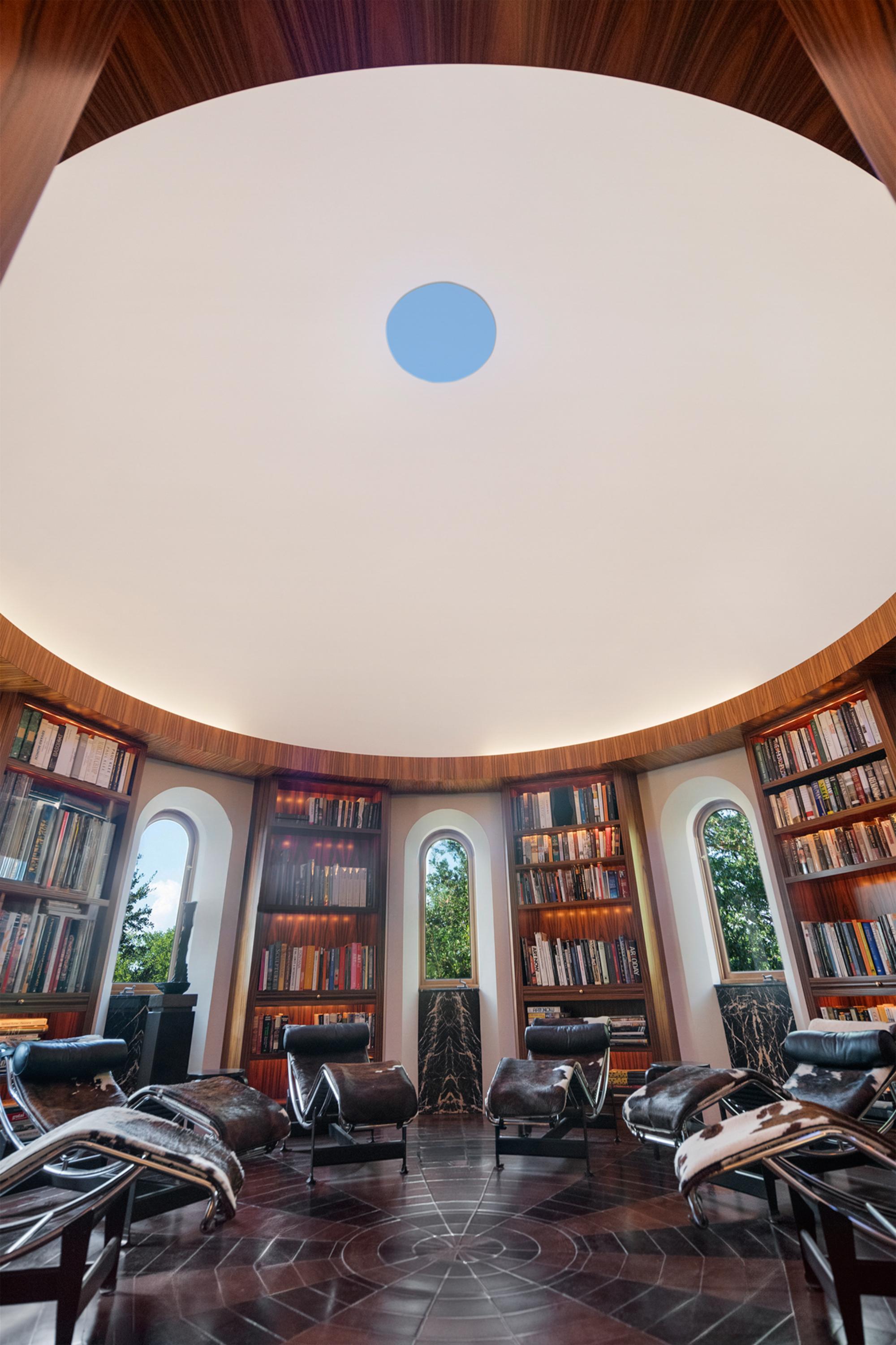  Out of This World - 物件實景