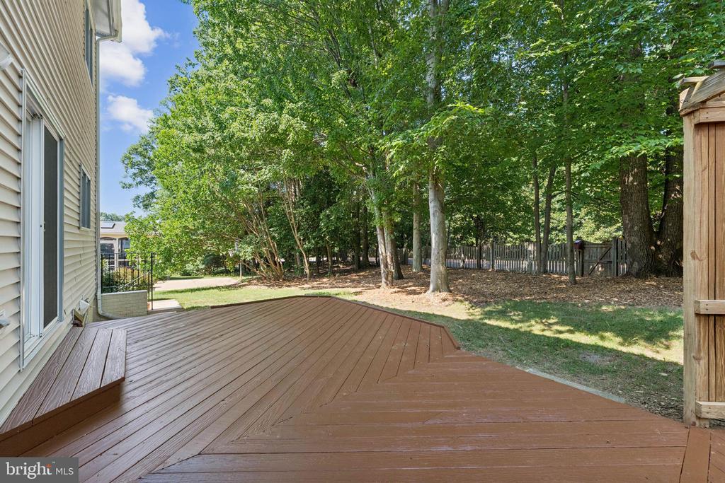 Fairfax Station, Virginia, 22039, United States, 5 Bedrooms Bedrooms, ,4 BathroomsBathrooms,Residential,For Sale,1887245
