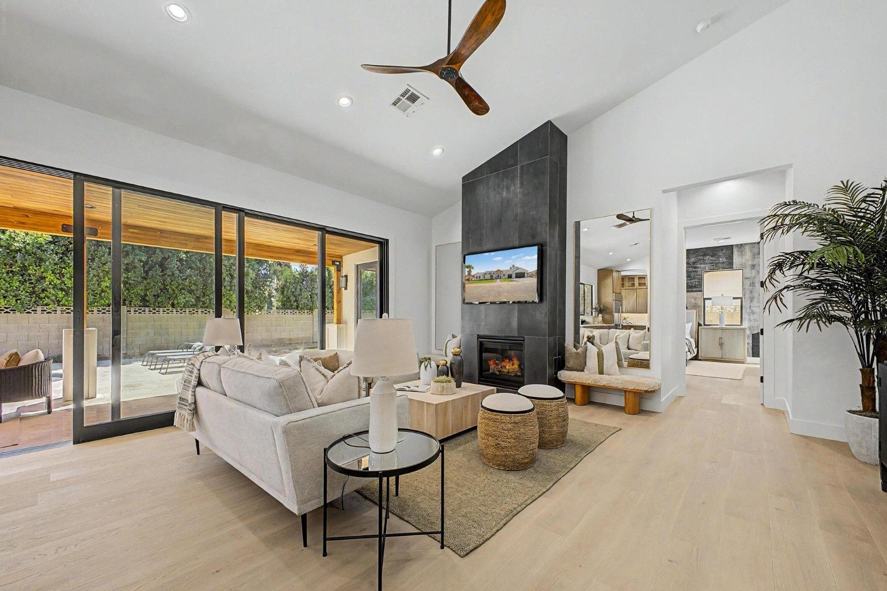  5101 E Laurel Lane  Scottsdale, AZ - 物件實景