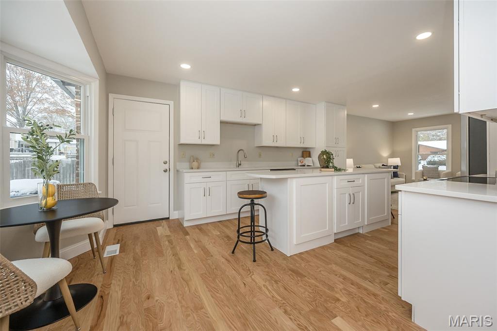 Ellisville, Missouri, 63011, United States, 4 Bedrooms Bedrooms, ,3 BathroomsBathrooms,Residential,For Sale,2002113