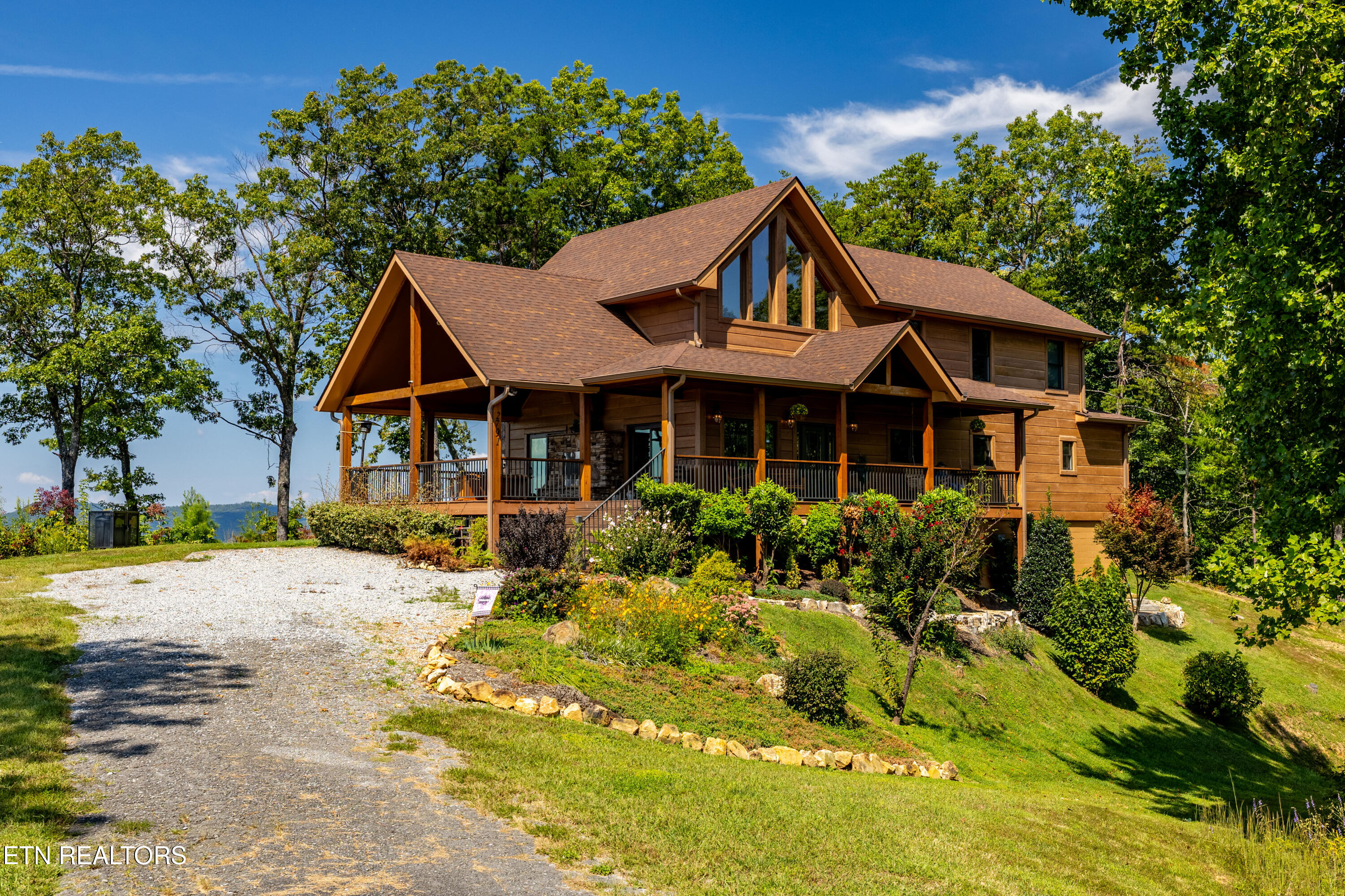 Sevierville, Tennessee, 37862, United States, 3 Bedrooms Bedrooms, ,3 BathroomsBathrooms,Residential,For Sale,1979377