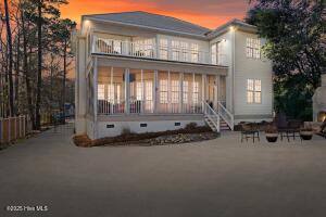 Lake Waccamaw, North Carolina, 28450, United States, 3 Bedrooms Bedrooms, ,3 BathroomsBathrooms,Residential,For Sale,1939053