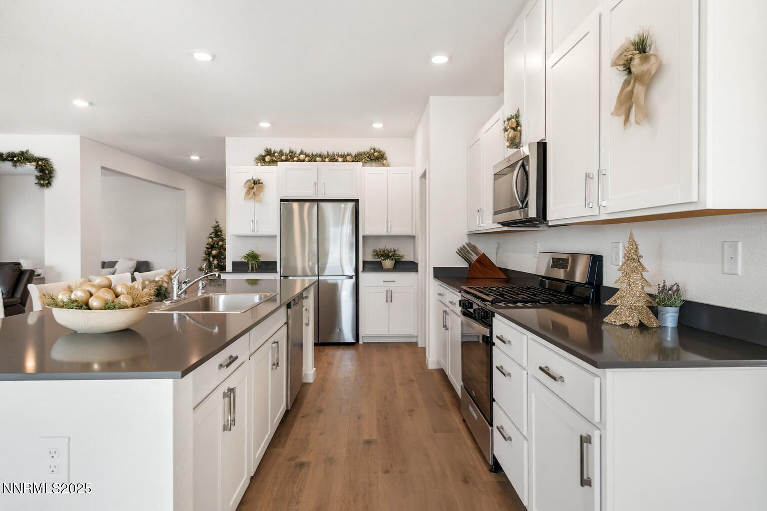 Dayton, Nevada, 89403, United States, 4 Bedrooms Bedrooms, ,3 BathroomsBathrooms,Residential,For Sale,1988311