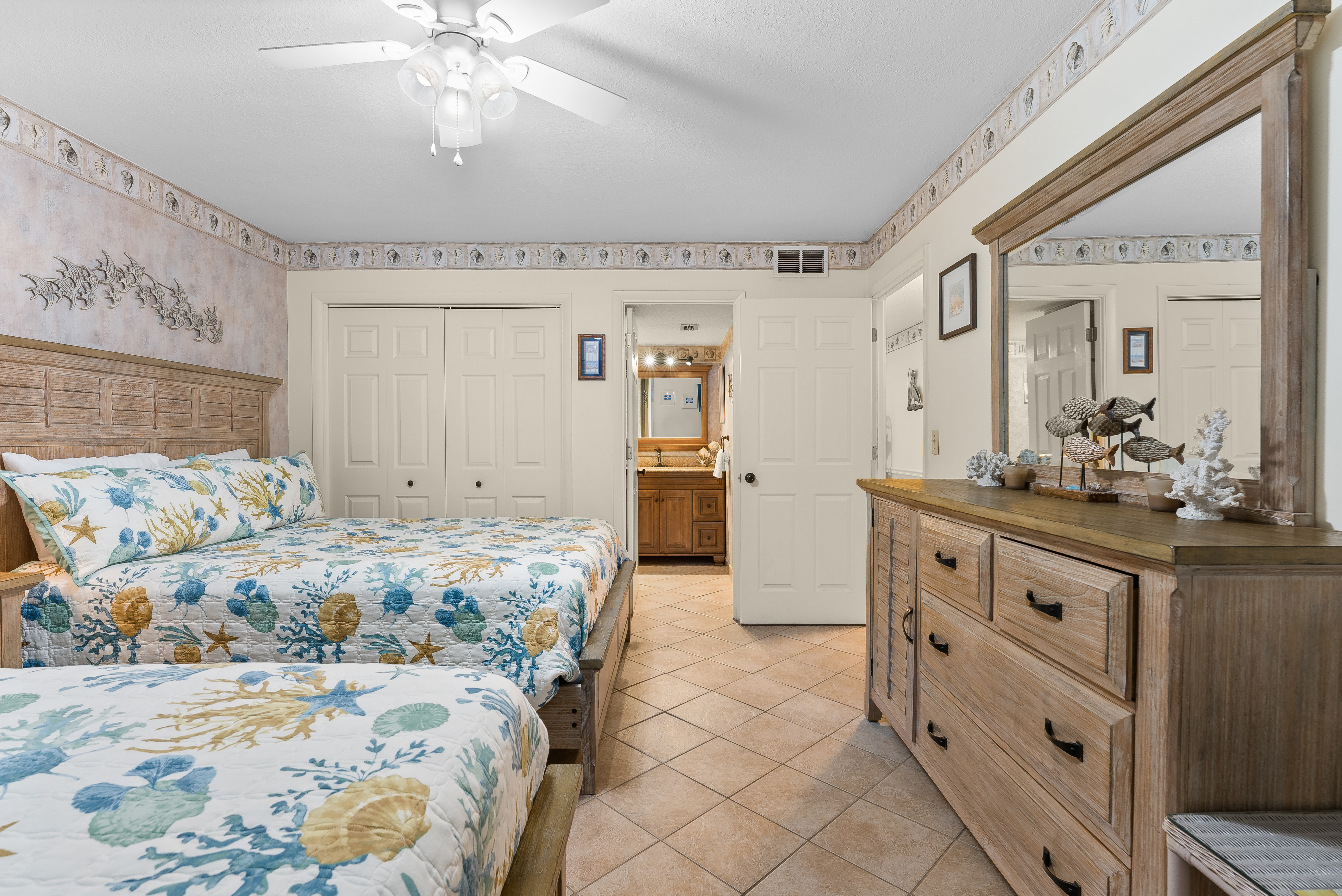  Ground-Floor Gulf-Front Retreat With Strong Rental History - 物件實景
