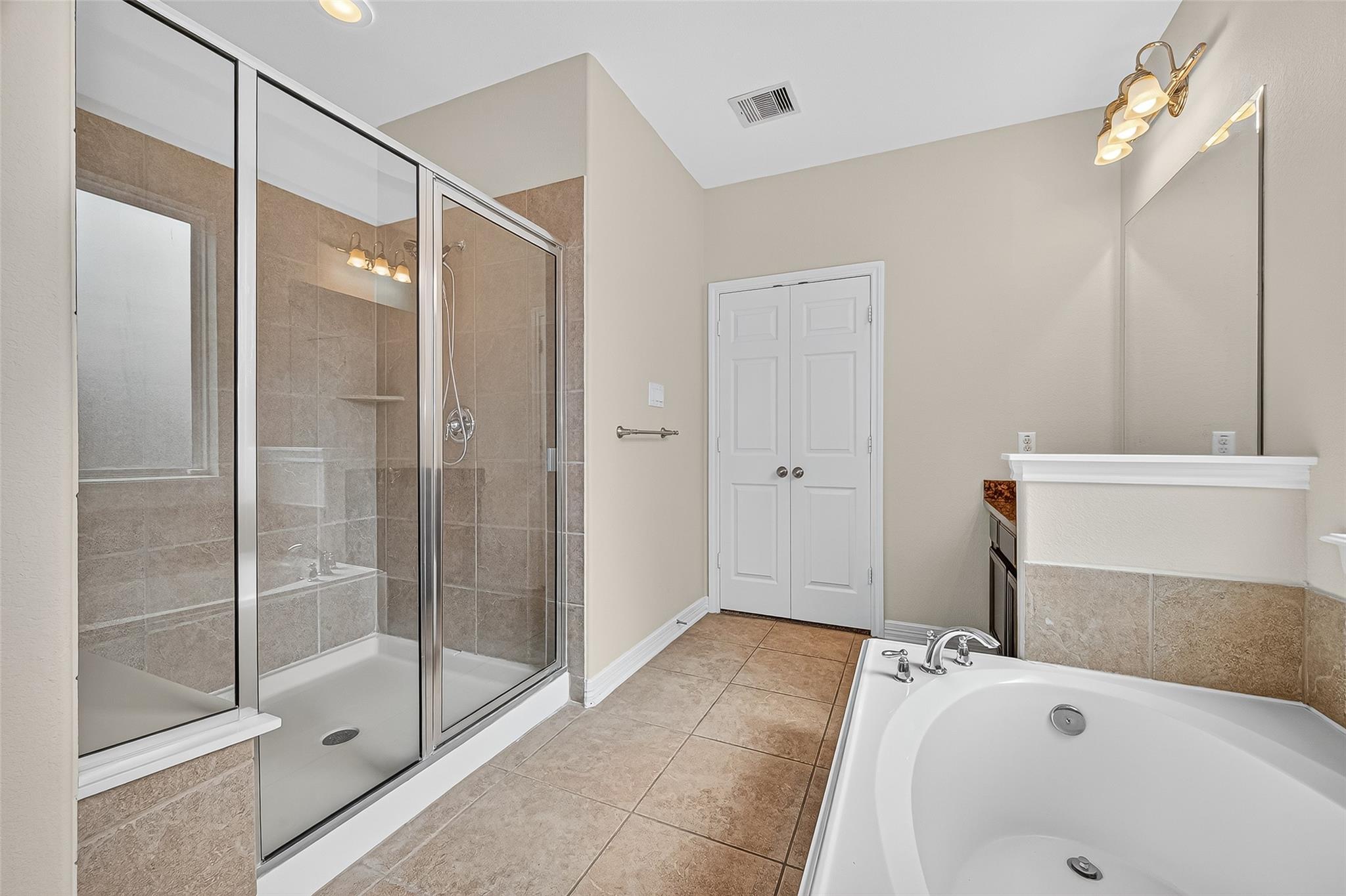 Missouri City, Texas, 77459, United States, 5 Bedrooms Bedrooms, ,4 BathroomsBathrooms,Residential,For Sale,1979192