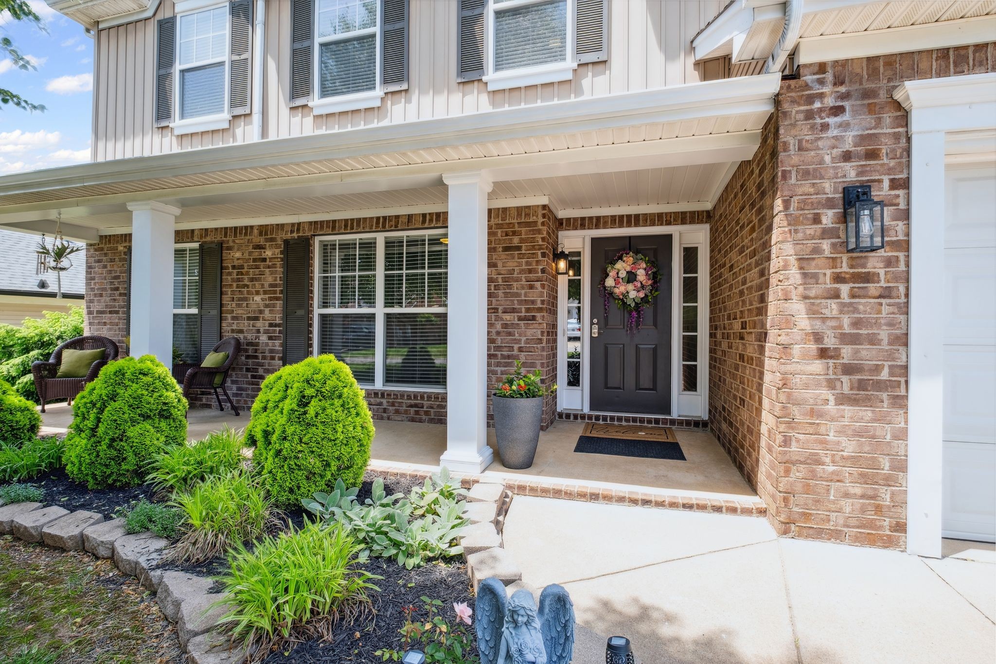Hendersonville, Tennessee, 37075, United States, 4 Bedrooms Bedrooms, ,3 BathroomsBathrooms,Residential,For Sale,1819324