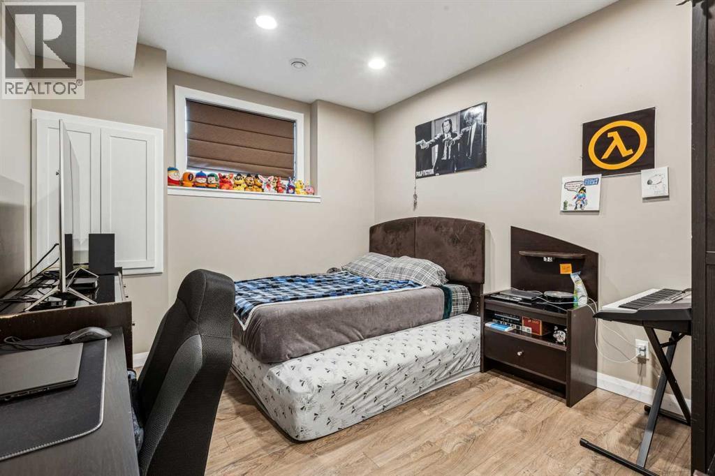 OKOTOKS, Alberta, T1S 0K1, CA, 4 Bedrooms Bedrooms, ,3 BathroomsBathrooms,Residential,For Sale,1950972