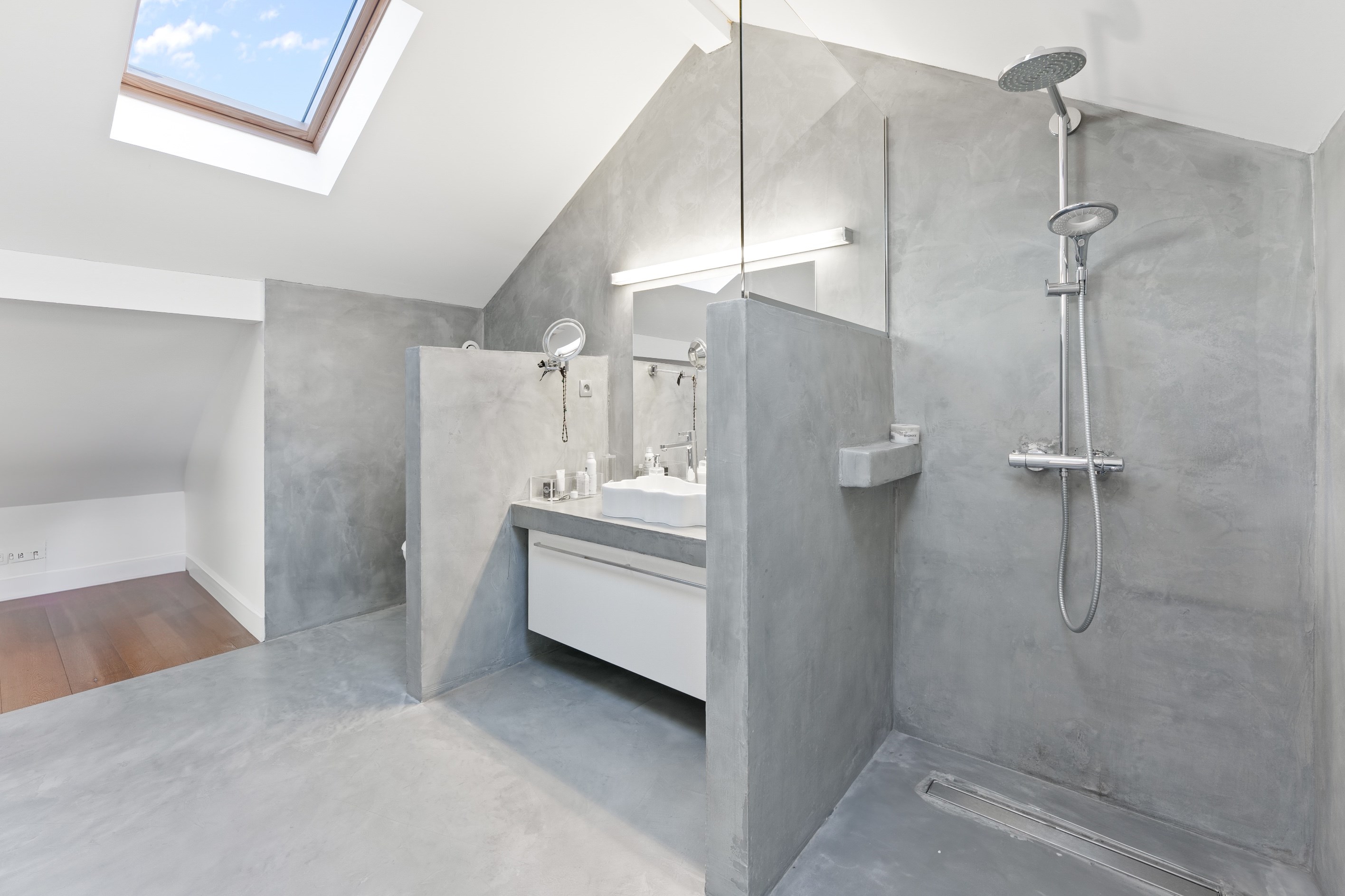  A magnificent farmhouse with the potential  to create  1700m2 of living space - 物件實景