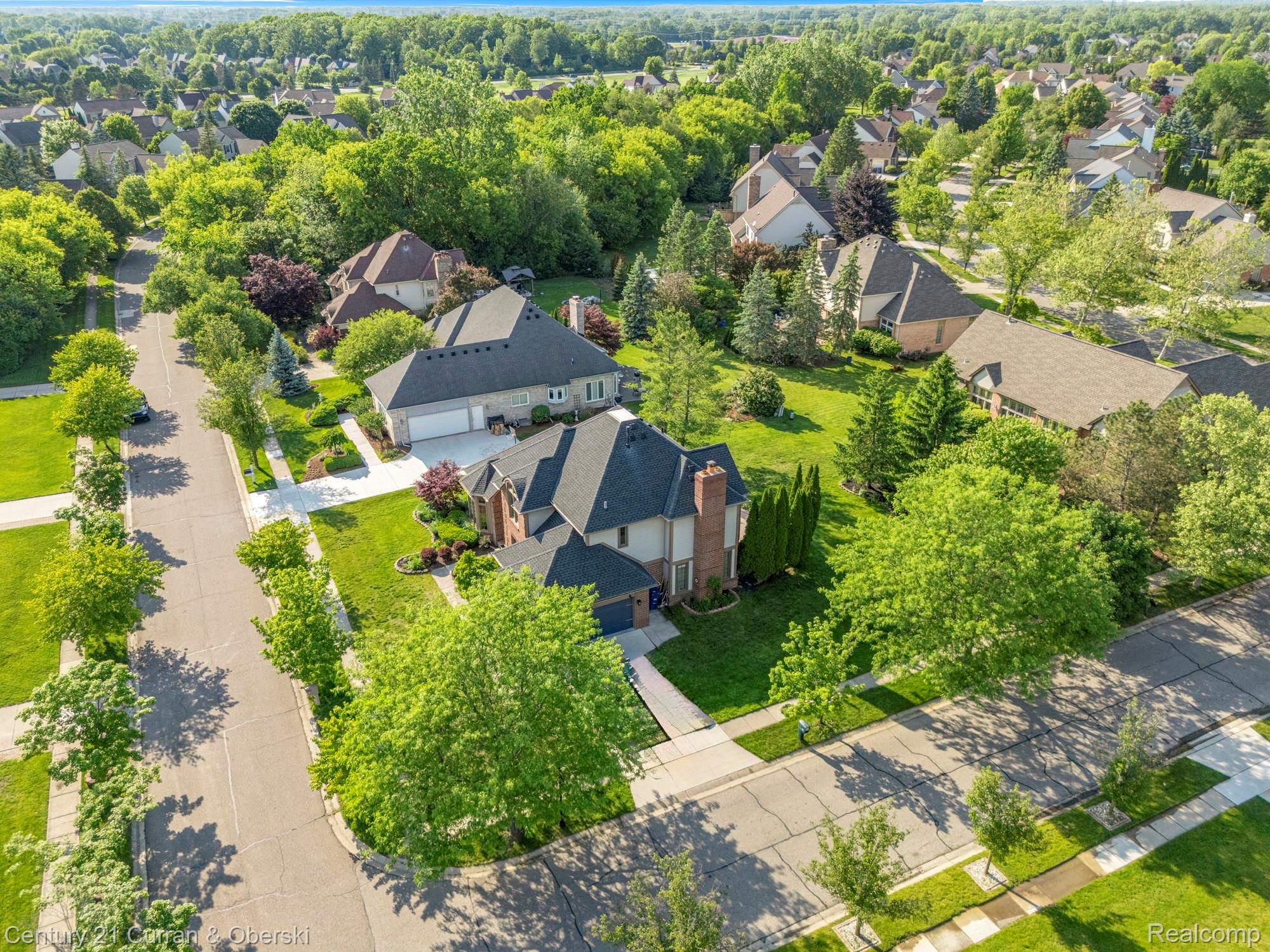 Canton Charter Township, Michigan, 48188, United States, 4 Bedrooms Bedrooms, ,4 BathroomsBathrooms,Residential,For Sale,2049400