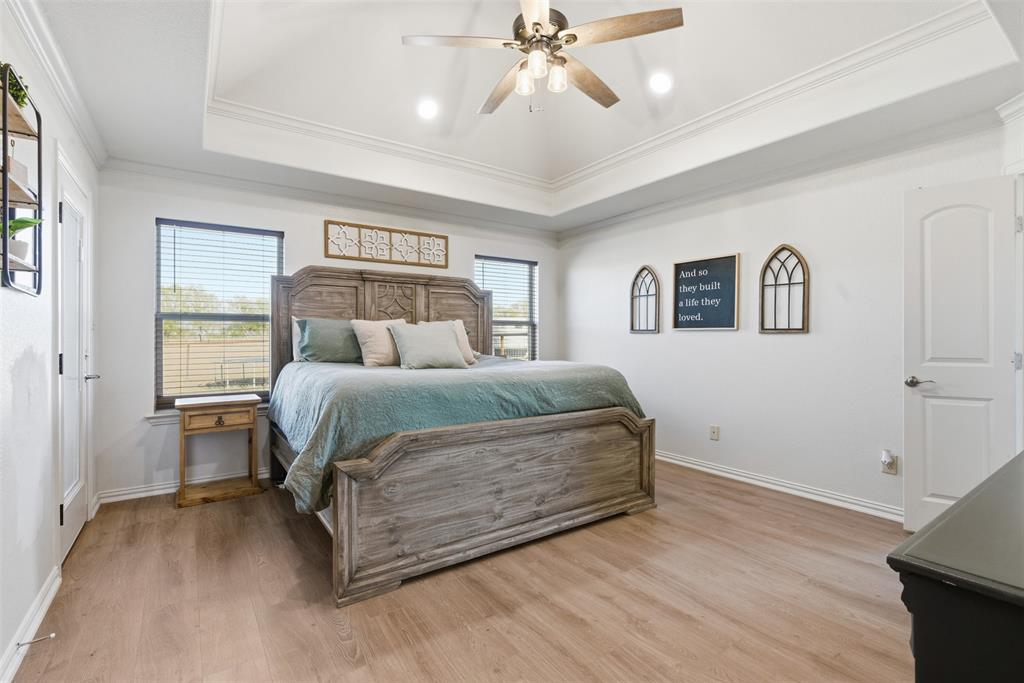 Grandview, Texas, 76050, United States, 4 Bedrooms Bedrooms, ,3 BathroomsBathrooms,Residential,For Sale,1991534