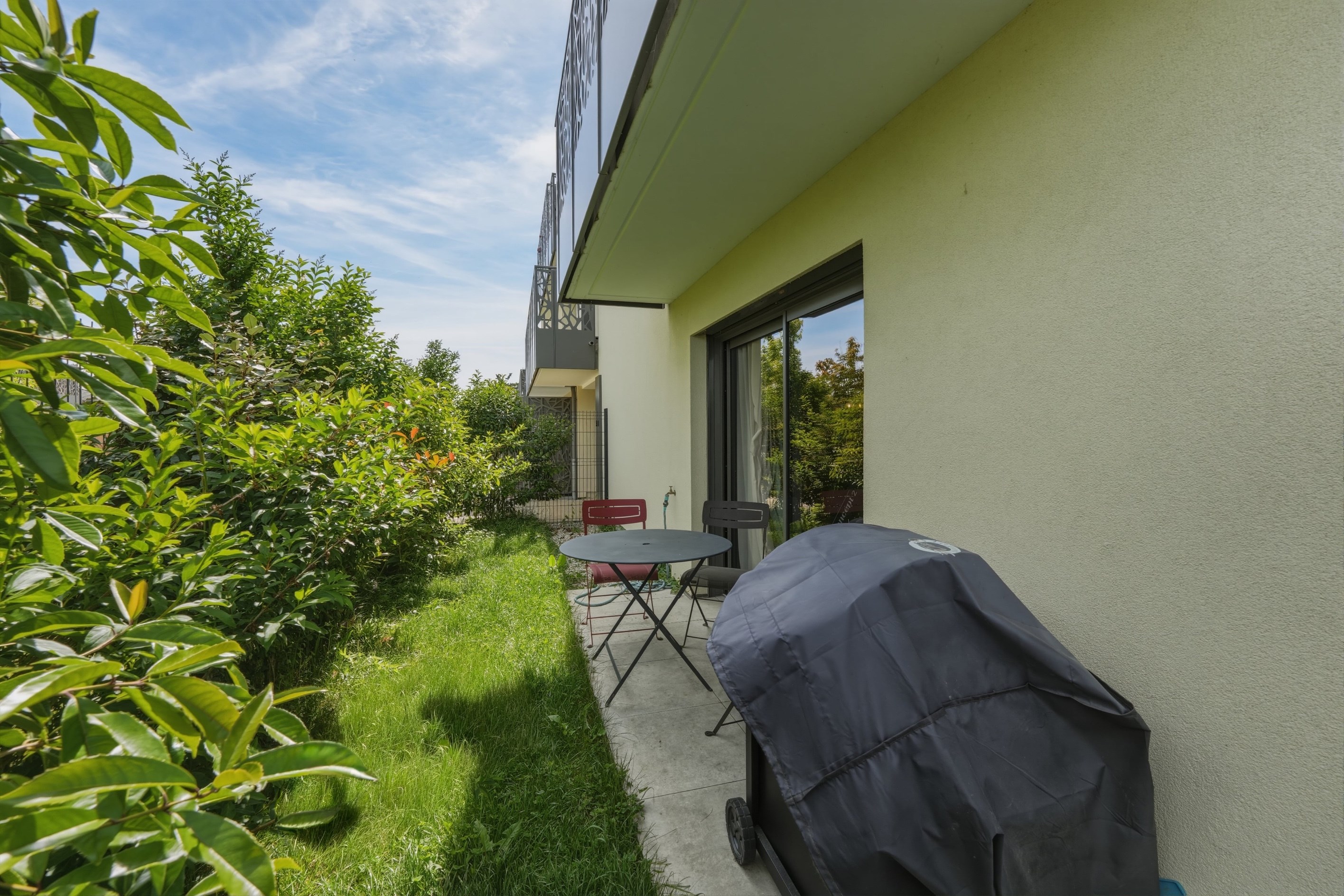 Exceptional 3-Bedroom Garden Apartment Just Steps from Lake Divonne - 物件實景